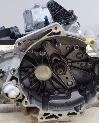 CAMBIO MANUALE COMPLETO USATO VOLKSWAGEN Taigo Ser