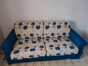 divano a due posti 