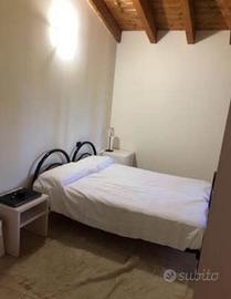 Materasso singolo con struttura letto