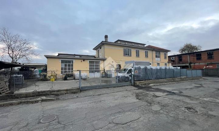 CAPANNONE A VENARIA REALE