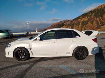 Subaru Impreza WRX STi close deck