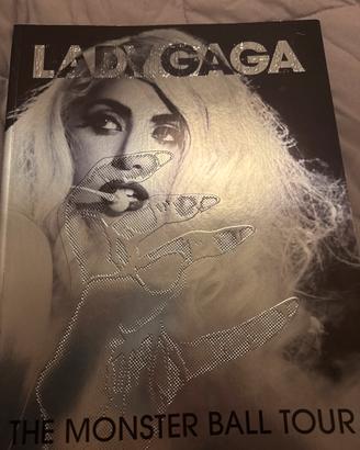 LADY GAGA