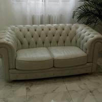 Divano chesterfield