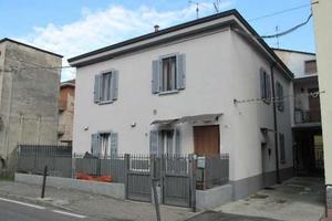 Appartamento a Limbiate (MB)