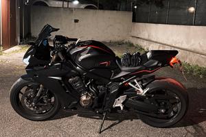 Honda CBR 650 r A2