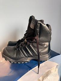 ANFIBI ADIDAS GSG 9-2