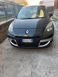 Scenic con motore bloccato