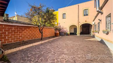 Casa campidanese con ampio cortile