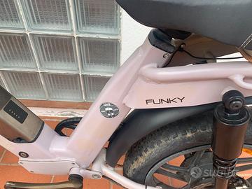 Bici elettrica FUNKY CST BFT 20X4.0