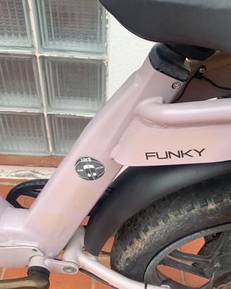 Bici elettrica FUNKY CST BFT 20X4.0
