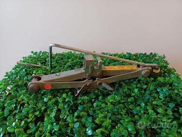 Crick Alzaruota Toyota IQ