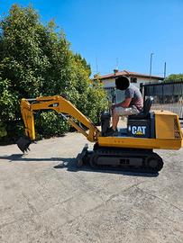 E246- Escavatore Caterpillar