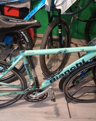 Bianchi Camaleonte alluminio carbonio 
