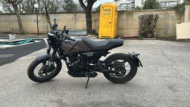 BRIXTON CROSSFIRE 125 cc incidentata