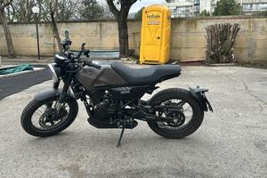 BRIXTON CROSSFIRE 125 cc incidentata