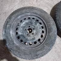 pneumatici con cerchi in ferro 