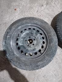 pneumatici con cerchi in ferro 