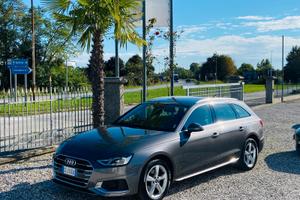 Audi A4 ibrida diesel 2.0 da 163 CV pari al nuovo