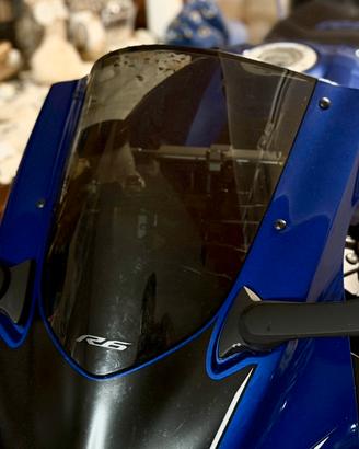 Cupolino yamaha r6 oscurato