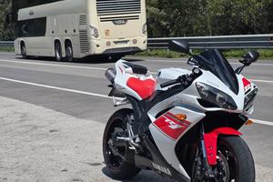 Yamaha R1
