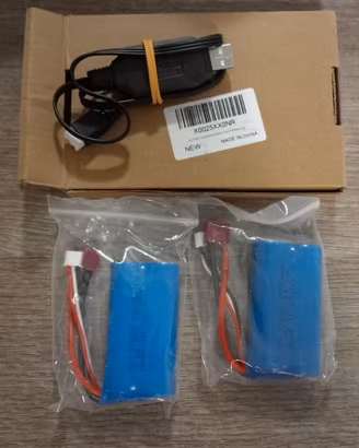 BATTERIE  RICARICABILI AL LITIO 2000 mah  7,4V