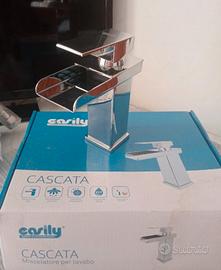 miscelatore cascata lavabo