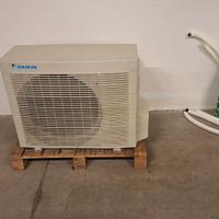 climatizzatore daikin  mono 12.000