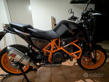 KTM 690 Duke R