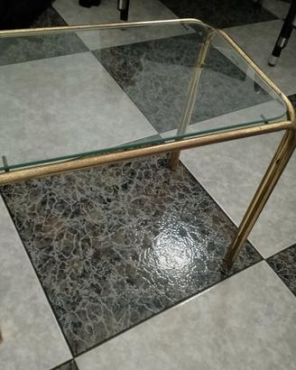 Tavolino in vetro