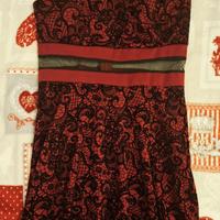 Vestito rosso e nero