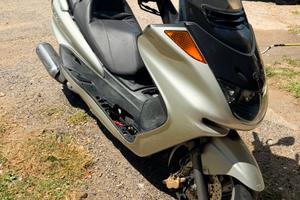 Yamaha Majesty 250 del 2000 - fermo da garage