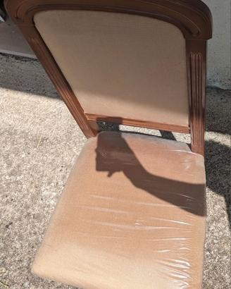 set di sei sedie di buona fattura in legno 