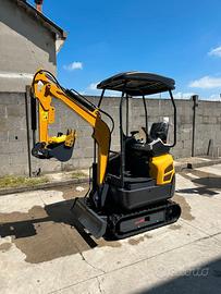 MINI ESCAVATORE IDRAULICO TP18 – NUOVO 2026