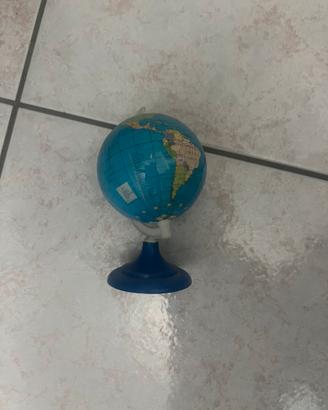 Temperino su mappamondo