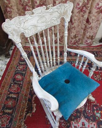 sedia a dondolo stile country