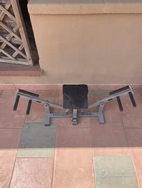 Attrezzo per palestra