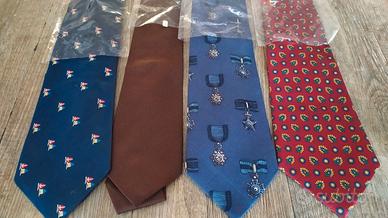 Cravatte in seta (nuove 4 a 20€)!