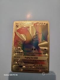 Carta pokemon  color oro Charizard GXITA 250