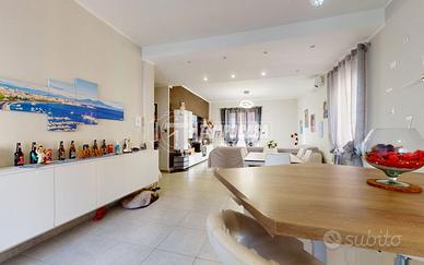 APPARTAMENTO QUADRILOCALE RISTRUTTURATO CON DOPPI