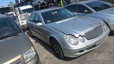 MERCEDES Classe E 2002-2007 E 270 2.7 CDI 4 Porte