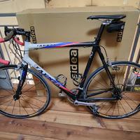 Bici corsa carbonio + coppia ruote