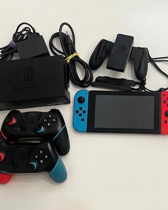 Nintendo switch con accessori e controller