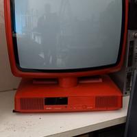 TV rosso vintage 
