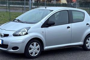 Toyota Aygo 1.0 12V VVT-i 5 porte Sol Connect