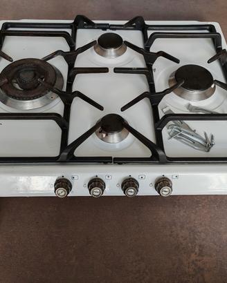 Piano cottura SMEG 4 fuochi a gas bianco