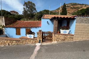 Casa indipendente Nebida con cortile e parcheggio