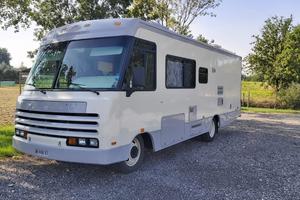 Camper motorhome Winnebago Brave