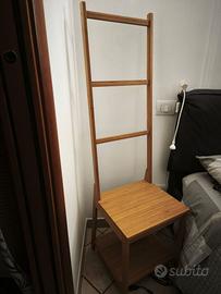 Sedia con portasciugamani colore bambù