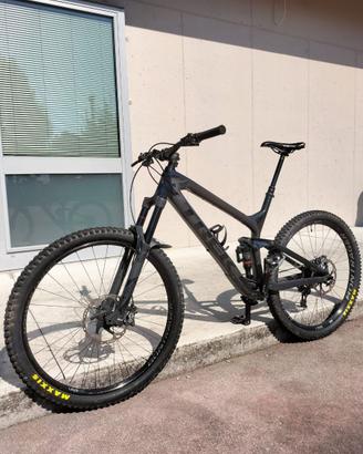 TREK SLASH 9.8 - TG. XL - CARBON 2019