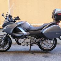 HONDA Deauville 700 Montesa NT 700